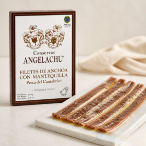 Anchoas en mantequilla Angelachu - Anchoas de Santoña con mantequilla de la Quesería Tres Valles Pasiegos - El Gourmet de la Tierruca